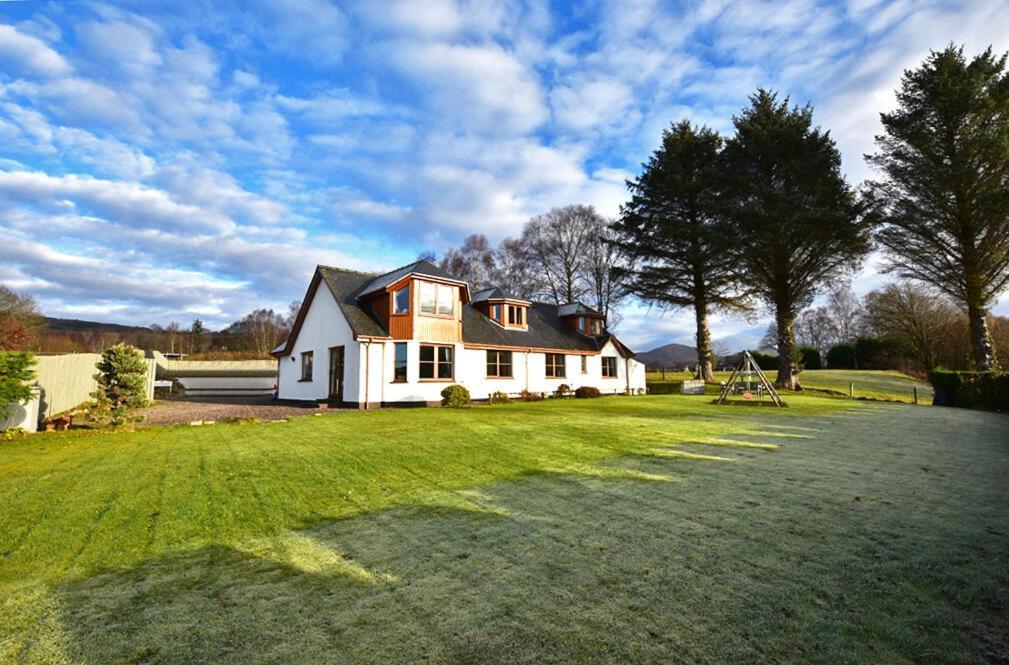 Mizpah Bed & Breakfast Near Ben Nevis Highlands Ройбридж Екстериор снимка