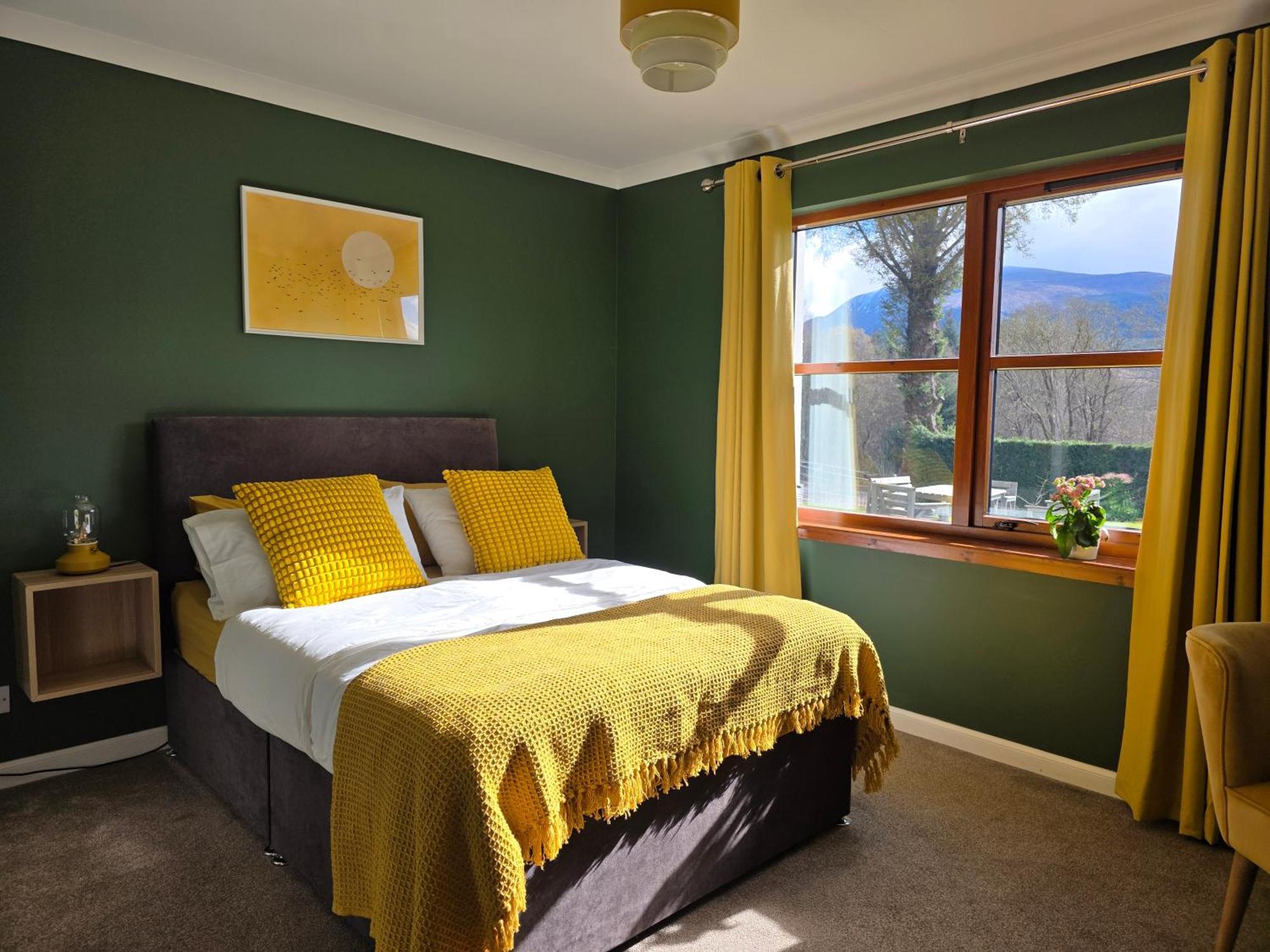 Mizpah Bed & Breakfast Near Ben Nevis Highlands Ройбридж Екстериор снимка