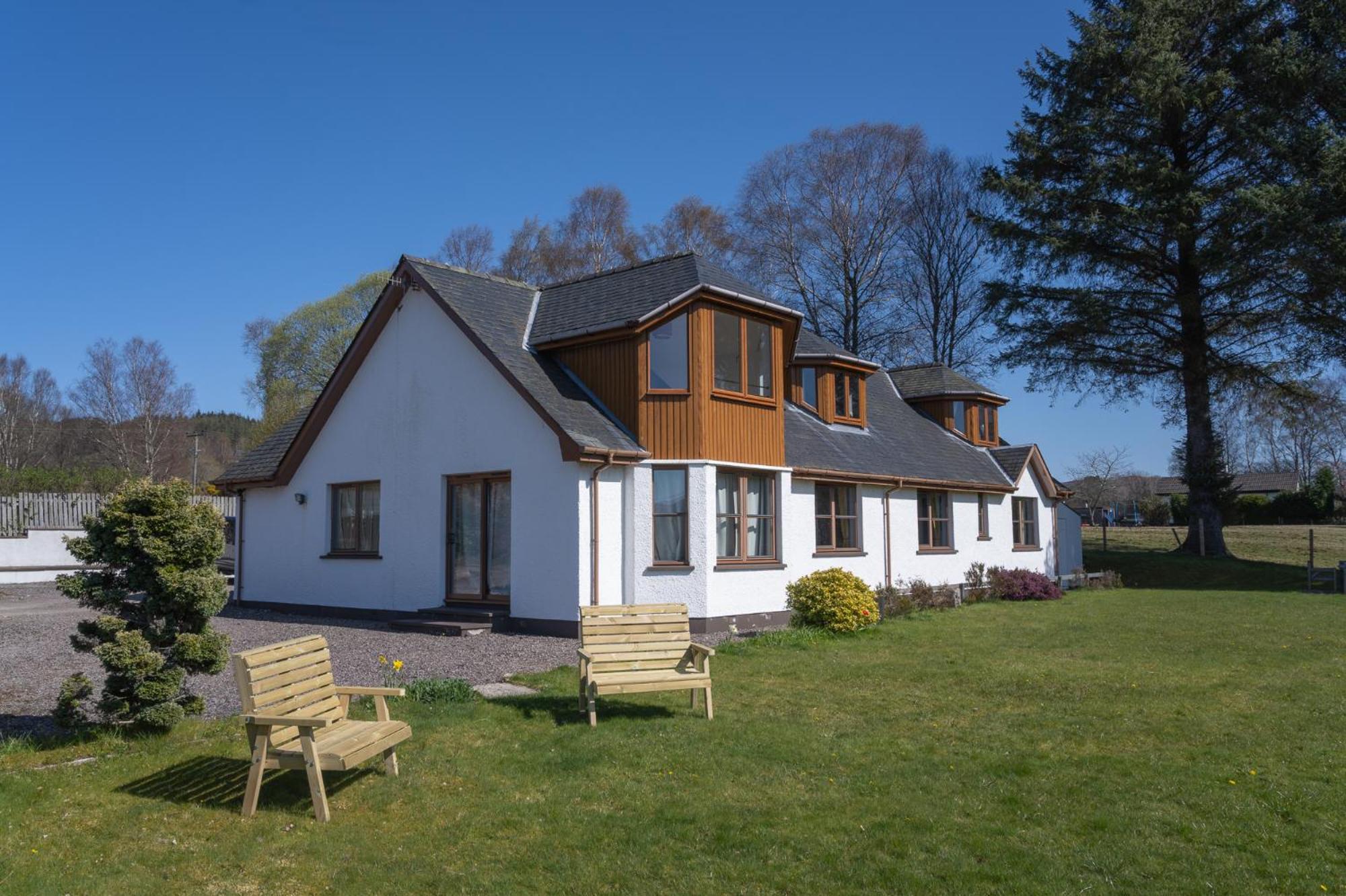 Mizpah Bed & Breakfast Near Ben Nevis Highlands Ройбридж Екстериор снимка