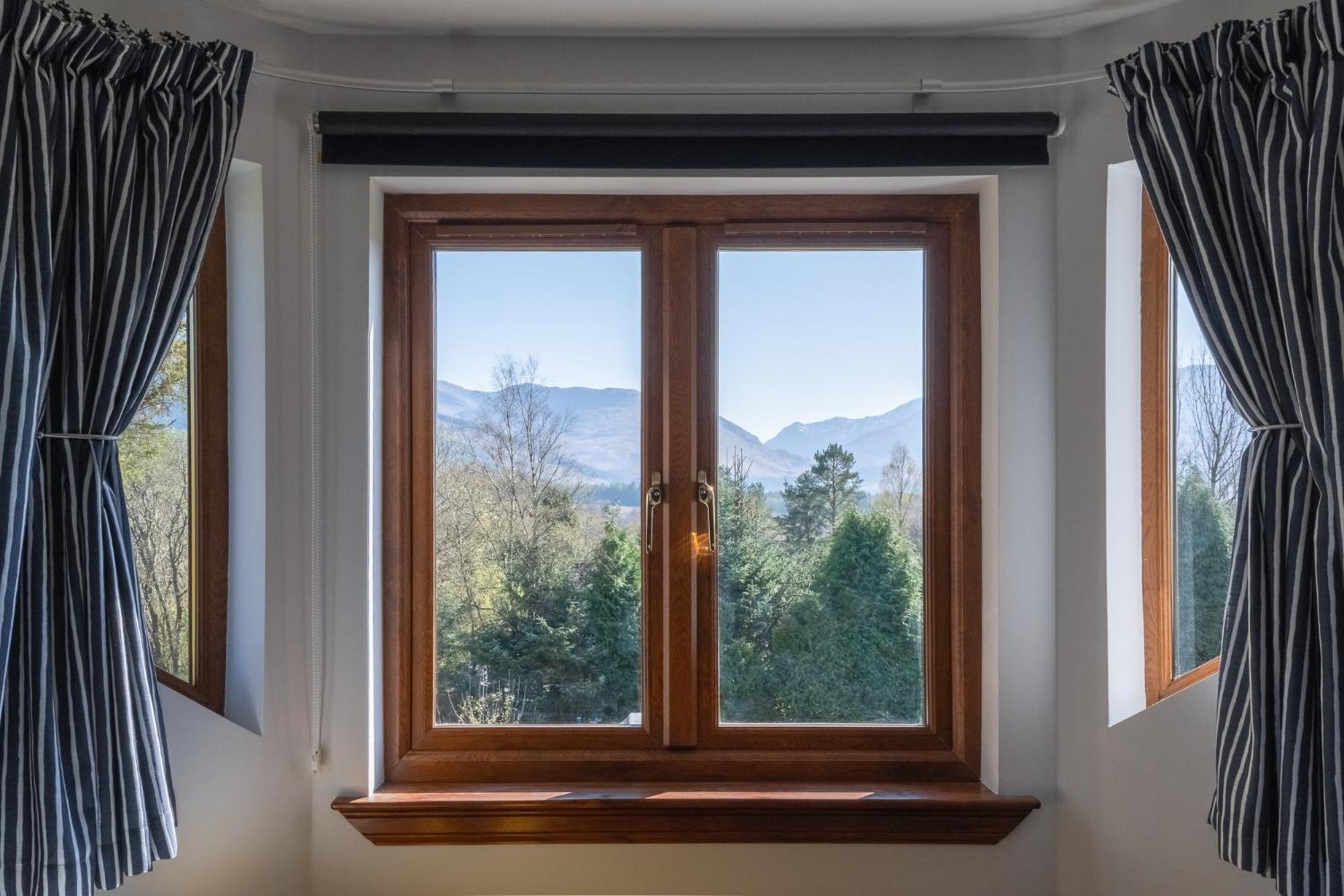 Mizpah Bed & Breakfast Near Ben Nevis Highlands Ройбридж Екстериор снимка