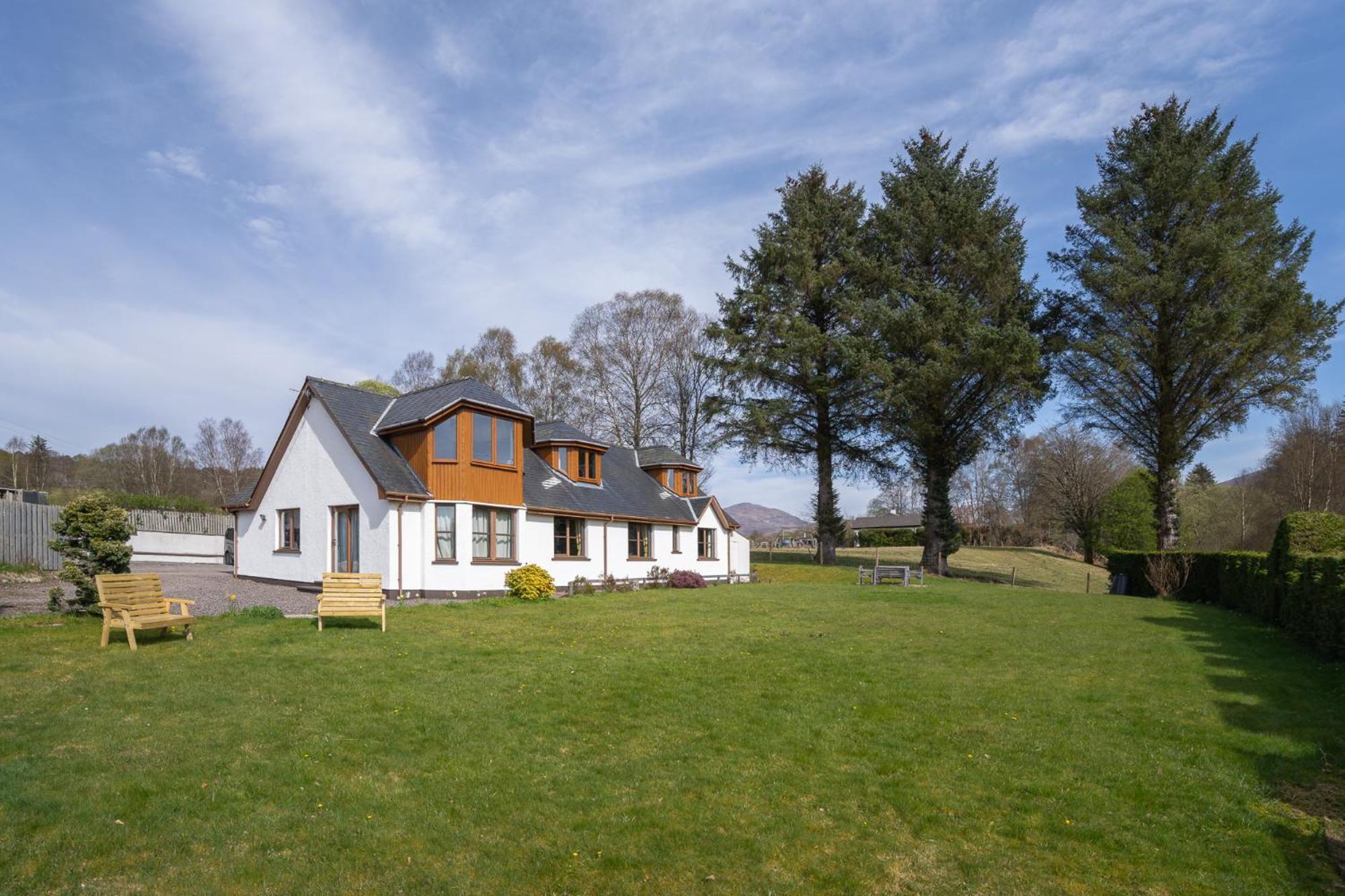 Mizpah Bed & Breakfast Near Ben Nevis Highlands Ройбридж Екстериор снимка