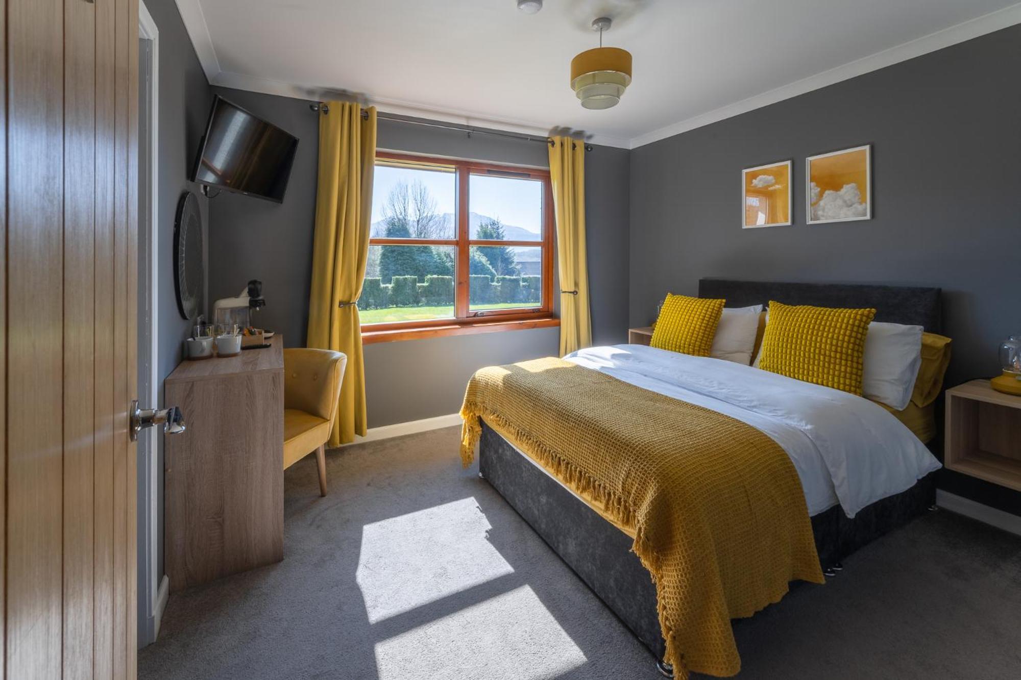 Mizpah Bed & Breakfast Near Ben Nevis Highlands Ройбридж Екстериор снимка
